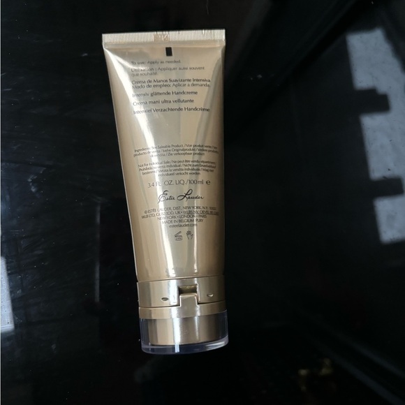 Estee Lauder Re-Nutriv Intensive Smoothing Hand Creme 3.4 oz (100 Ml) - Picture 2 of 2